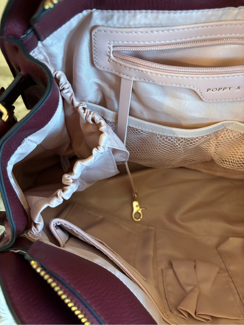 Poppy & Peonies Uptown Tote Berry - Picture 6 of 7